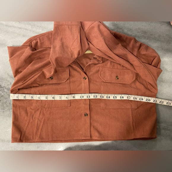 NWOT Tilly’s Love Tree Size M Pink Corduroy Cropped Long Sleeve Button Down Top - Picture 9 of 11